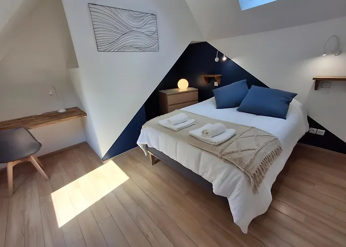 Апартаменты Spacieux Centre Parking Prive